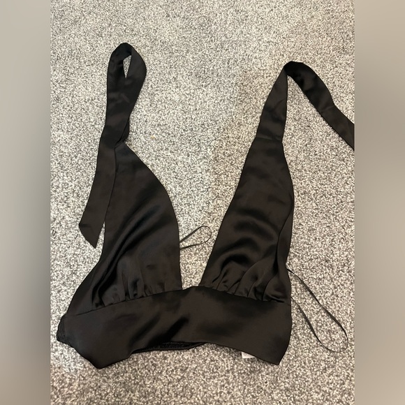 Halter top - Picture 1 of 1